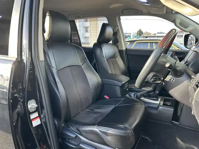 トヨタ ランドクルーザー プラド TX アルジェントクロス 岩手県 2015(平27)年 9.7万km アティチュードブラックマイカ リフトアップ/オーバーフェンダー/社外ＳＤナビ　/バックカメラ　/スタッドレスセット積込　/革調シートカバー/フルセグＴＶ　/プッシュスタート/スマートキー　/フロントワイパーデアイサー　/電格ミラー　/ビルトインＥＴＣ　/クルーズコントロール　/ウッドコンビステアリング　/横滑り防止装置　/取説　ナビ取説