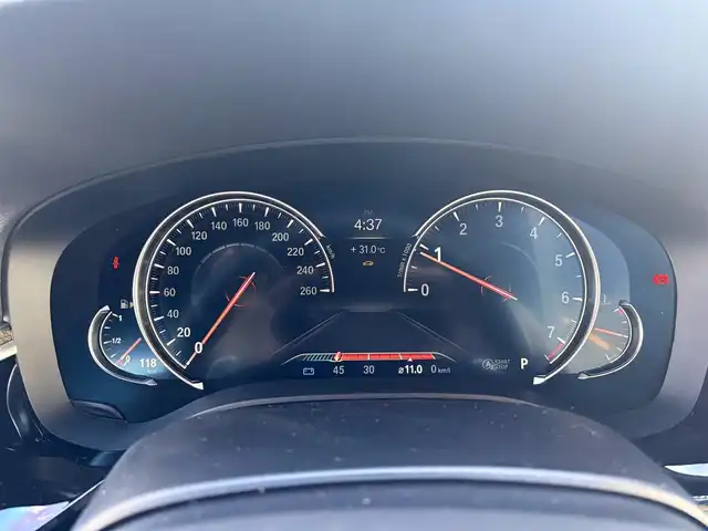 ＢＭＷ ５３０ｉ Mスポーツ 福岡県 2018(平30)年 2.6万km アルピンホワイトⅢ ハイラインパッケージ　/イノベーションパッケージ/アダプティブクルーズコントロール/黒革シート/ベンチレーション　/全席シートヒーター/純正ナビ/フルセグTV/全方位カメラ　/ワイヤレス充電　/ステアリングスイッチ/パドルシフト/純正19インチアルミホイール/ミラー一体型ＥＴＣ