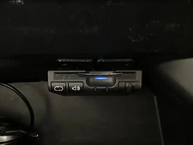 ホンダ Ｎ ＢＯＸ カスタム G SSパッケージ 鹿児島県 2014(平26)年 5.6万km プレミアムホワイトパール 8インチ社外メモリナビ/(BT/CD/DVD/SD/HDMI/フルセグTV)/CTBA/両側パワースライドドア/バックカメラ/衝突軽減ブレーキ/ETC/前後ドライブレコーダー/アイドリングストップ/チップアップシート/ベンチシート/社外17インチアルミホイール/社外フロアマット/保証書/取扱説明書