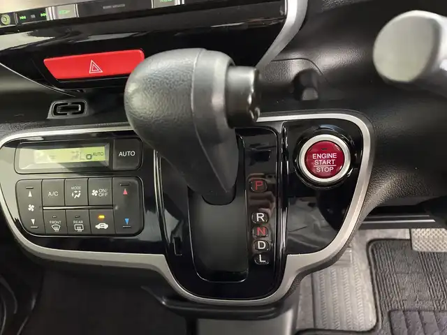ホンダ Ｎ ＢＯＸ カスタム G SSパッケージ 鹿児島県 2014(平26)年 5.6万km プレミアムホワイトパール 8インチ社外メモリナビ/(BT/CD/DVD/SD/HDMI/フルセグTV)/CTBA/両側パワースライドドア/バックカメラ/衝突軽減ブレーキ/ETC/前後ドライブレコーダー/アイドリングストップ/チップアップシート/ベンチシート/社外17インチアルミホイール/社外フロアマット/保証書/取扱説明書