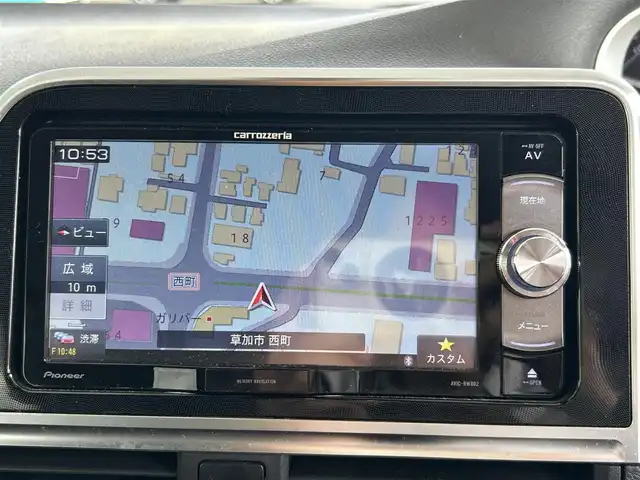 トヨタ シエンタ ハイブリッド G クエロ 埼玉県 2019(平31)年 4.5万km ホワイトパールクリスタルシャイン ハーフレザーシート/Toyota Safety Sense/　・PCS（プリクラッシュセーフティ）/　・LDA（レーンディパーチャーアラート）/　・オートマチックハイビーム/　・先行車発進告知機能/社外メモリナビ　（AVIC-RW802）/　DTV/CD/DVD/BT/USB/AUX/HDMI/SD/SDREC/両側パワースライドドア/パノラミックビューモニター/前席ヒートシーター/ステアリングヒーター/社外15インチアルミ/クルーズコントロール/ステアリングヒーター/ECOドライブモード/EVドライブモード/VSC（ビークルスタビリティコントロール）/社外ETC/エンジンスタートボタン/スマートキー/スペアキー/純正フロアマット/盗難防止装置