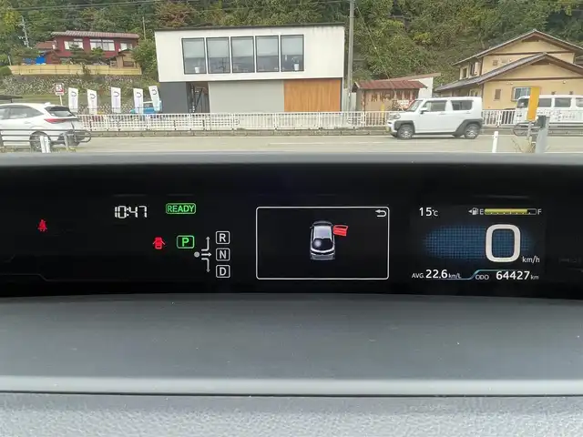 トヨタ プリウス ＰＨＶ S 岐阜県 2017(平29)年 6.5万km シルバーM 純正ディーラーOPナビ/【Bluetooth．CD.TV.AM/FM】/エアロパーツ(モデリスタ)/充電ケーブル/ステアリングヒーター/クルーズコントロール/衝突軽減ブレーキ/車線逸脱防止装置/バックカメラ/スマートキー/LEDヘッドライト・オート機能付/オートマチックハイビーム/積込スタッドレスタイヤ/ETC/ドライブレコーダー/純正フロアマット/ドアバイザー/保証書/取扱説明書/スペアキー