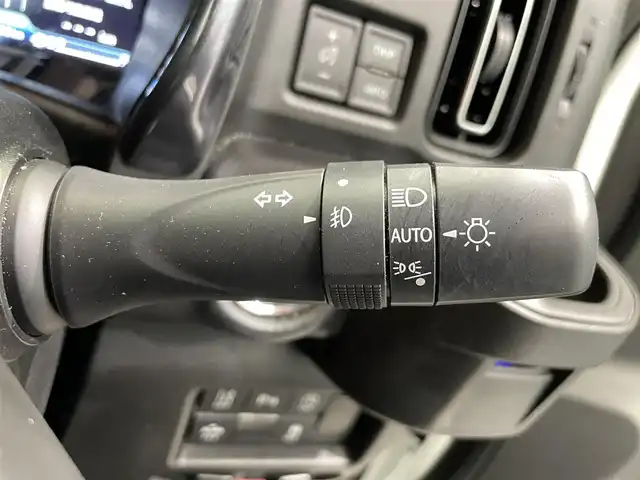 スズキ ハスラー Jスタイル 鹿児島県 2022(令4)年 5.2万km ピュアホワイトパール/ガンメタリック2トーン バックカメラ/ケンウッド製ナビ/　・Bluetooth接続/　・フルセグTV/　・DVD再生/デュアルカメラブレーキサポート/ETC/LEDヘッドライト/LEDフォグランプ/オートライト/ルーフレール/純正フロアマット/純正アルミホイール/電動格納ミラー/ドアバイザー/メッキフロントグリル/後席テーブル/シートヒーター/スマートキー/アイドリングストップ