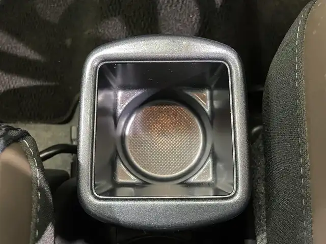 スズキ ハスラー Jスタイル 鹿児島県 2022(令4)年 5.2万km ピュアホワイトパール/ガンメタリック2トーン バックカメラ/ケンウッド製ナビ/　・Bluetooth接続/　・フルセグTV/　・DVD再生/デュアルカメラブレーキサポート/ETC/LEDヘッドライト/LEDフォグランプ/オートライト/ルーフレール/純正フロアマット/純正アルミホイール/電動格納ミラー/ドアバイザー/メッキフロントグリル/後席テーブル/シートヒーター/スマートキー/アイドリングストップ