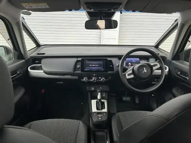 ホンダ フィット ホーム 高知県 2020(令2)年 2.5万km クリスタルブラックパール SDナビ/フルセグテレビ/バックカメラ/アイドリングストップ/クルーズコントロール/パーキングアシスト/Bluetooth接続/純正フロアマット/純正15インチアルミホイール/ABS/横滑り防止装置/コーナーセンサー/盗難防止装置/オートライト/カーテンエアバック