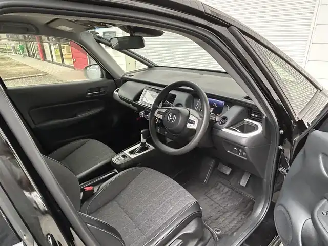 ホンダ フィット ホーム 高知県 2020(令2)年 2.5万km クリスタルブラックパール SDナビ/フルセグテレビ/バックカメラ/アイドリングストップ/クルーズコントロール/パーキングアシスト/Bluetooth接続/純正フロアマット/純正15インチアルミホイール/ABS/横滑り防止装置/コーナーセンサー/盗難防止装置/オートライト/カーテンエアバック