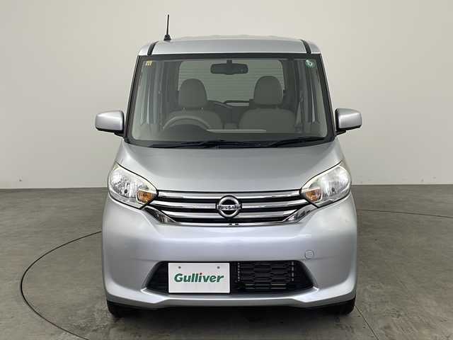 日産 デイズ ルークス X 兵庫県 2014(平26)年 4万km クールシルバー ・純正7型ナビ＆フルセグ＆BT＆DVD/・アラウンドビューモニター/・両側パワースライドドア/・スマートキー/・プッシュスタート/・アイドリングストップ/・純正フロアマット/・ハロゲンライト/・電動格納式リモコンカラードドアミラー（ドアロック連動自動格納機能付）/・ロールサンシェード〈後席〉