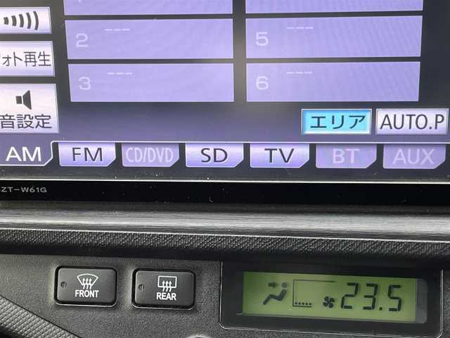 トヨタ アクア 長野県 2012(平24)年 11.4万km グレーメタリック (株)IDOMが運営する【じしゃロン長野店】の自社ローン専用車両になります。こちらは現金またはオートローンご利用時の価格です。自社ローンご希望の方は別途その旨お申付け下さい/純正ナビ/Bluetooth/バックカメラ/フルセグテレビ/純正フロアマット/ABS/盗難防止装置/オートライト/キセノンヘッドライト/プッシュスタート/スマートキー/スペアキー1本