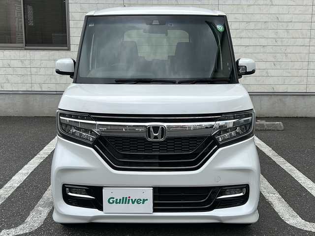 ホンダ Ｎ ＢＯＸ カスタム G L ホンダセンシング 埼玉県 2020(令2)年 0.6万km プラチナホワイトパール ワンオーナー/純正SDナビ/　DTV/Bluetooth/CD/DVD/USB/AUX/(VXM-204VFi)/Honda SENSING/　・アダプティブクルーズコントロール/　・近距離衝突軽減ブレーキ/　・急アクセル抑制機能/　・車線維持支援システム（LKAS）/　・オートハイビーム/両側パワースライドドア/純正ナビ連動前後ドライブレコーダー/（DRH-204VD）/純正ナビ連動ビルトインETC/横滑り防止装置/前席シートヒーター/リヤデフロスタースイッチ/プラズマクラスター搭載/ソナーセンサー/アイドリングストップ/LEDヘッドライト/純正フロアマット/スマートキー/スペアキー