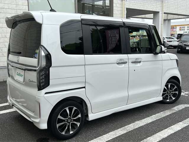 ホンダ Ｎ ＢＯＸ カスタム G L ホンダセンシング 埼玉県 2020(令2)年 0.6万km プラチナホワイトパール ワンオーナー/純正SDナビ/　DTV/Bluetooth/CD/DVD/USB/AUX/(VXM-204VFi)/Honda SENSING/　・アダプティブクルーズコントロール/　・近距離衝突軽減ブレーキ/　・急アクセル抑制機能/　・車線維持支援システム（LKAS）/　・オートハイビーム/両側パワースライドドア/純正ナビ連動前後ドライブレコーダー/（DRH-204VD）/純正ナビ連動ビルトインETC/横滑り防止装置/前席シートヒーター/リヤデフロスタースイッチ/プラズマクラスター搭載/ソナーセンサー/アイドリングストップ/LEDヘッドライト/純正フロアマット/スマートキー/スペアキー