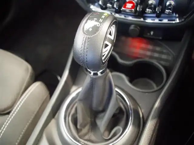 ＭＩＮＩ ミニ クラブマン クーパーSD 岐阜県 2018(平30)年 4.4万km ワイン 純正ナビ/Bluetooth/リアビューカメラ/インテリジェントセーフティ/衝突軽減ブレーキ/LEDヘッドライト/フォグライト/オートワイパー/純正ETC