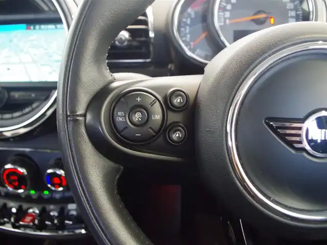 ＭＩＮＩ ミニ クラブマン クーパーSD 岐阜県 2018(平30)年 4.4万km ワイン 純正ナビ/Bluetooth/リアビューカメラ/インテリジェントセーフティ/衝突軽減ブレーキ/LEDヘッドライト/フォグライト/オートワイパー/純正ETC