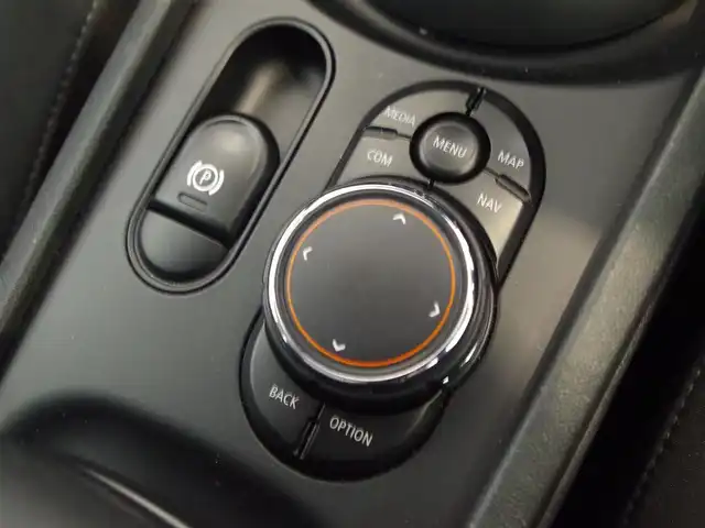 ＭＩＮＩ ミニ クラブマン クーパーSD 岐阜県 2018(平30)年 4.4万km ワイン 純正ナビ/Bluetooth/リアビューカメラ/インテリジェントセーフティ/衝突軽減ブレーキ/LEDヘッドライト/フォグライト/オートワイパー/純正ETC
