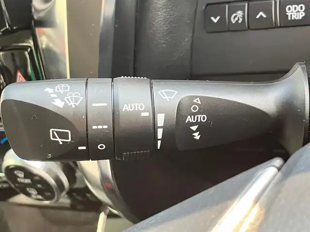 トヨタ アルファード S Cパッケージ 静岡県 2020(令2)年 5.8万km ホワイトパールクリスタルシャイン 純正10インチナビ（CD/DVD/BT/フルセグ）/純正12.1インチ後席モニター/バックカメラ/ツインサンルーフ/電動リアゲート/D席N席パワーシート/D席N席シートヒーター/D席N席エアシート/N席電動オットマン/２列目電動リクライニング/２列目電動オットマン/純正フロアマット車載/純正エントランスマット車載/シーケンシャルウインカー/三眼LEDヘッドライト/ステアリングヒーター/エンジンスタートボタン/パワーステアリング/パワーウィンドウ/100V充電/保証書/取扱説明書/記録簿/スマートキー/レーダークルーズコントロール/ETC/USB入力端子/三列シート/ウォークスルー/両側パワースライドドア/純正18インチアルミホイール/ABS/横滑り防止装置/コーナーセンサー前後/レーンキープアシスト/盗難防止装置/オートライト/オートマチックハイビーム/W+サイドエアバック/衝突軽減システム/カーテンエアバック