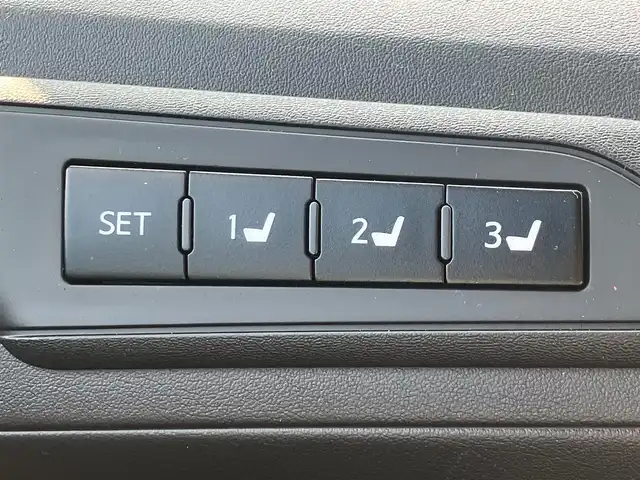 トヨタ アルファード S Cパッケージ 静岡県 2020(令2)年 5.8万km ホワイトパールクリスタルシャイン 純正10インチナビ（CD/DVD/BT/フルセグ）/純正12.1インチ後席モニター/バックカメラ/ツインサンルーフ/電動リアゲート/D席N席パワーシート/D席N席シートヒーター/D席N席エアシート/N席電動オットマン/２列目電動リクライニング/２列目電動オットマン/純正フロアマット車載/純正エントランスマット車載/シーケンシャルウインカー/三眼LEDヘッドライト/ステアリングヒーター/エンジンスタートボタン/パワーステアリング/パワーウィンドウ/100V充電/保証書/取扱説明書/記録簿/スマートキー/レーダークルーズコントロール/ETC/USB入力端子/三列シート/ウォークスルー/両側パワースライドドア/純正18インチアルミホイール/ABS/横滑り防止装置/コーナーセンサー前後/レーンキープアシスト/盗難防止装置/オートライト/オートマチックハイビーム/W+サイドエアバック/衝突軽減システム/カーテンエアバック