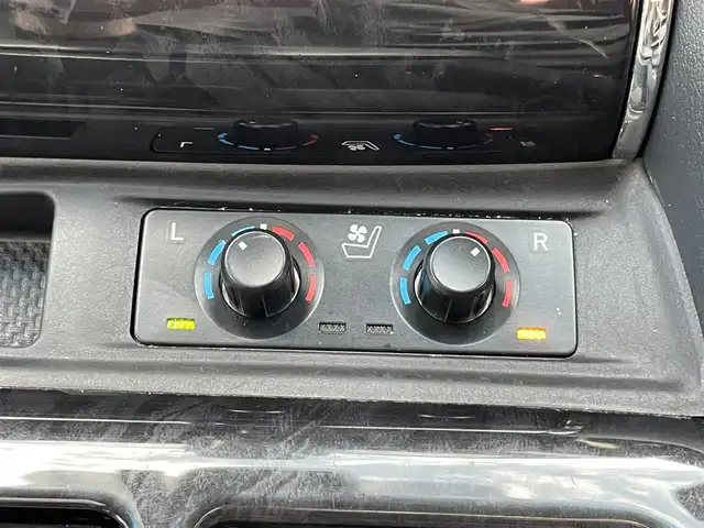 トヨタ アルファード S Cパッケージ 愛媛県 2020(令2)年 5.8万km ホワイトパールクリスタルシャイン 純正10型ナビ(フルセグTV/BT/CD/DVD)/純正12.1型フリップダウンモニター/ツインムーンルーフ/黒革温冷電動シート/運転席シートメモリー機能/後席エグゼクティブパワーシート/両側電動スライドドア/バックカメラ/トヨタセーフティセンス/レーダークルーズコントロール/衝突被害軽減装置/車線逸脱防止装置/クリアランスソナー/電動リアゲート/フロアマット車載/三眼LEDライト/シーケンシャルウインカー/100V/100Wコンセント/ステアリングリモコン/ヒーター/リバース連動サイドミラー/電動パーキングブレーキ/現状サマー(純正AW)(235/50/R18)/TOYOTIRES TRANPATH mp7/ETC/禁煙車