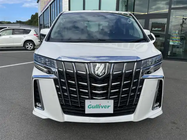 トヨタ アルファード S Cパッケージ 愛媛県 2020(令2)年 5.8万km ホワイトパールクリスタルシャイン 純正10型ナビ(フルセグTV/BT/CD/DVD)/純正12.1型フリップダウンモニター/ツインムーンルーフ/黒革温冷電動シート/運転席シートメモリー機能/後席エグゼクティブパワーシート/両側電動スライドドア/バックカメラ/トヨタセーフティセンス/レーダークルーズコントロール/衝突被害軽減装置/車線逸脱防止装置/クリアランスソナー/電動リアゲート/フロアマット車載/三眼LEDライト/シーケンシャルウインカー/100V/100Wコンセント/ステアリングリモコン/ヒーター/リバース連動サイドミラー/電動パーキングブレーキ/現状サマー(純正AW)(235/50/R18)/TOYOTIRES TRANPATH mp7/ETC/禁煙車
