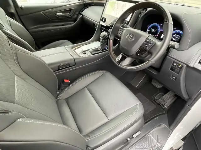 トヨタ アルファード Z 福岡県 2024(令6)年 0.3万km プラチナホワイトパールマイカ ワンオーナー/ツインムーンルーフ/純正13.2インチ有機ELフリップダウンモニター【V13T-R72F】/純正14インチコネクテッドナビ/(AM/FM/Bluetooth/Miracast/フルセグTV/ナビ有り)/パノラミックビューモニター/バックカメラ/トヨタセーフティセンス/・プリクラッシュセーフティ/・レーントディパーチャーアラート/・ロードサインアシスト/・レーダークルーズコントロール/アダプティブハイビーム/ブラインドスポットモニター/安心降車アシスト/周辺車両接近時サポート/クリアランスソナー/プロアクティブドライビングアシスト/リヤクロストラフィックアラート/リヤカメラディテクション/後方車両接近告知/パーキングサポートブレーキ/横滑り防止装置/両側パワースライドドア/パワーバックドア/純正18インチAW/黒色レザーシート/デジタルインナーミラー/ステアリングヒーター/パワーシート/シートヒーター/ベンチレーション/D席シートメモリー/電動サンシェード/ETC2.0/社外フロアマット/置くだけ充電/スペアタイヤ/USBタイプCポート×7/100V電源/スペアキー×1