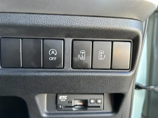 スズキ スペーシア ギア HYBRID XZ 愛媛県 2019(令1)年 2.8万km オフブルーメタリック/ガンメタリック2トーンルーフ 純正ナビ（Bluetooth/フルセグTV/DVD再生）/両側パワースライドドア/バックカメラ/ETC/前後ドライブレコーダー/シートヒーター/ドアハンドルプロテクター/純正フロアマット/ドアバイザー/ルーフレール/後方コーナーセンサー/LEDヘッドライト/フォグランプ