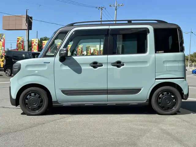 スズキ スペーシア ギア HYBRID XZ 愛媛県 2019(令1)年 2.8万km オフブルーメタリック/ガンメタリック2トーンルーフ 純正ナビ（Bluetooth/フルセグTV/DVD再生）/両側パワースライドドア/バックカメラ/ETC/前後ドライブレコーダー/シートヒーター/ドアハンドルプロテクター/純正フロアマット/ドアバイザー/ルーフレール/後方コーナーセンサー/LEDヘッドライト/フォグランプ