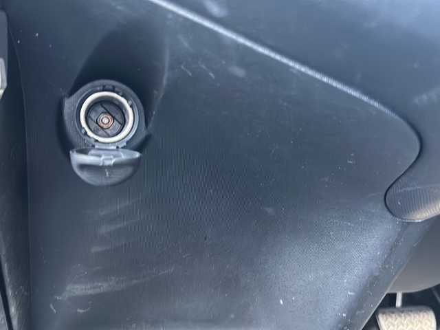 トヨタ アクア G ブラックソフトレザーセレ 長野県 2015(平27)年 8.6万km ダークバイオレットマイカメタリック ・クルーズコントロール/・社外ナビ/(Bluetooth/フルセグTV/CD/DVD)/・純正ビルトインETC/・純正フロアマット/・レザーシート/・シートヒーター(D+N席)/・社外15インチアルミホイール/・オートライト/・取扱説明書/・保証書/・スペアキー