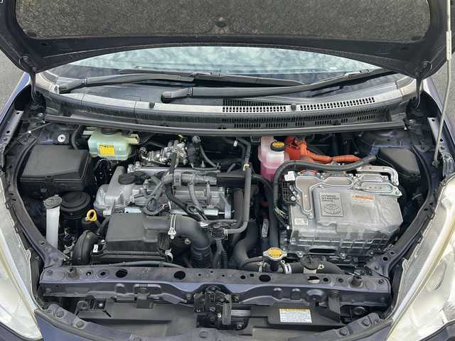 トヨタ アクア G ブラックソフトレザーセレ 長野県 2015(平27)年 8.6万km ダークバイオレットマイカメタリック ・クルーズコントロール/・社外ナビ/(Bluetooth/フルセグTV/CD/DVD)/・純正ビルトインETC/・純正フロアマット/・レザーシート/・シートヒーター(D+N席)/・社外15インチアルミホイール/・オートライト/・取扱説明書/・保証書/・スペアキー