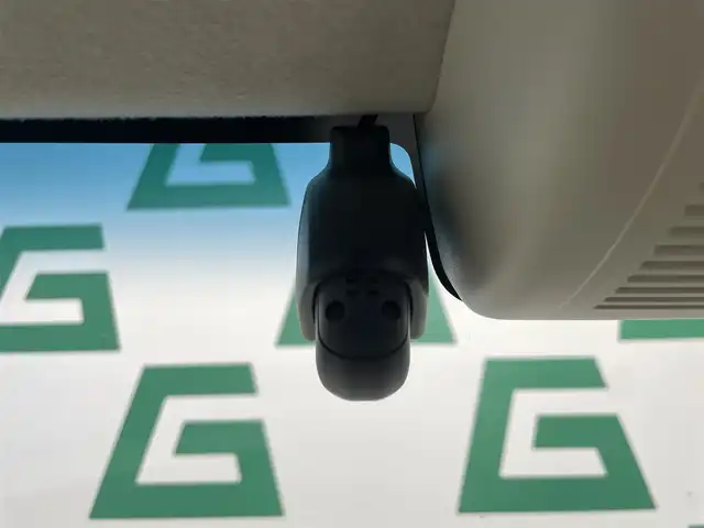 ホンダ Ｎ ＢＯＸ G L ホンダセンシング 鹿児島県 2020(令2)年 2.7万km プラチナホワイトパール 禁煙車/純正SDナビ【VXU-207NBi】/ (Bluetooth.TV.CD.DVD)/ワンセグTV/バックモニター/ホンダセンシング/・アダプティブクルーズコントロール/・レーンキープアシスト/・ロードサインアシスト/片側パワースライドドア/ビルトインETC/社外アルミホイール/電動格納ミラー