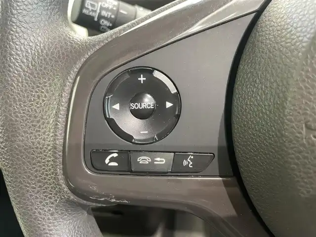 ホンダ Ｎ ＢＯＸ G L ホンダセンシング 鹿児島県 2020(令2)年 2.7万km プラチナホワイトパール 禁煙車/純正SDナビ【VXU-207NBi】/ (Bluetooth.TV.CD.DVD)/ワンセグTV/バックモニター/ホンダセンシング/・アダプティブクルーズコントロール/・レーンキープアシスト/・ロードサインアシスト/片側パワースライドドア/ビルトインETC/社外アルミホイール/電動格納ミラー