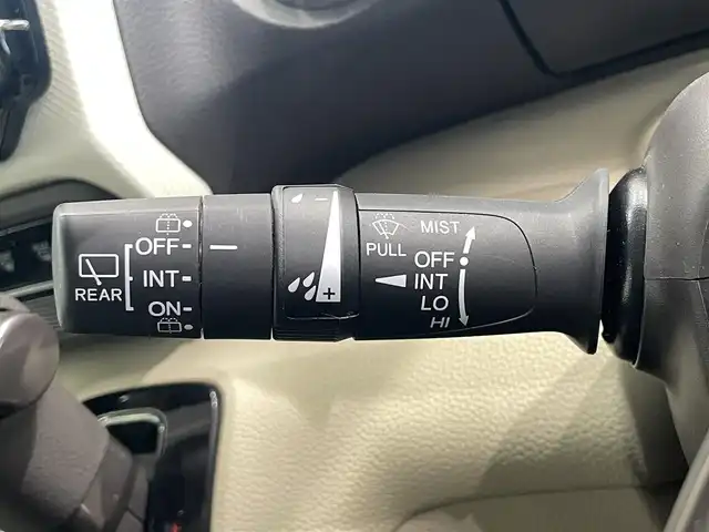 ホンダ Ｎ ＢＯＸ G L ホンダセンシング 鹿児島県 2020(令2)年 2.7万km プラチナホワイトパール 禁煙車/純正SDナビ【VXU-207NBi】/ (Bluetooth.TV.CD.DVD)/ワンセグTV/バックモニター/ホンダセンシング/・アダプティブクルーズコントロール/・レーンキープアシスト/・ロードサインアシスト/片側パワースライドドア/ビルトインETC/社外アルミホイール/電動格納ミラー