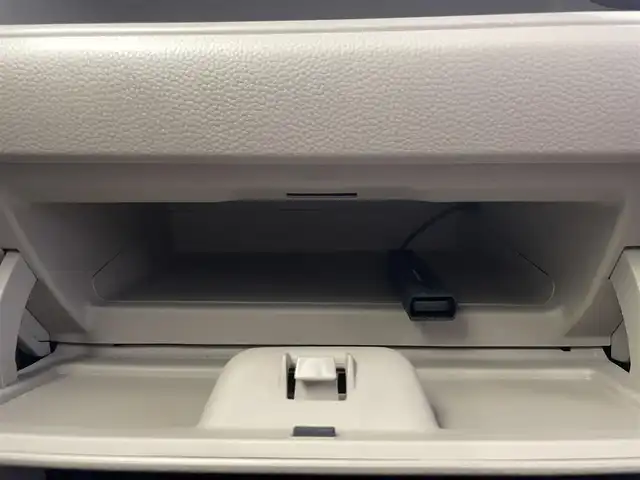 ホンダ Ｎ ＢＯＸ G L ホンダセンシング 鹿児島県 2020(令2)年 2.7万km プラチナホワイトパール 禁煙車/純正SDナビ【VXU-207NBi】/ (Bluetooth.TV.CD.DVD)/ワンセグTV/バックモニター/ホンダセンシング/・アダプティブクルーズコントロール/・レーンキープアシスト/・ロードサインアシスト/片側パワースライドドア/ビルトインETC/社外アルミホイール/電動格納ミラー