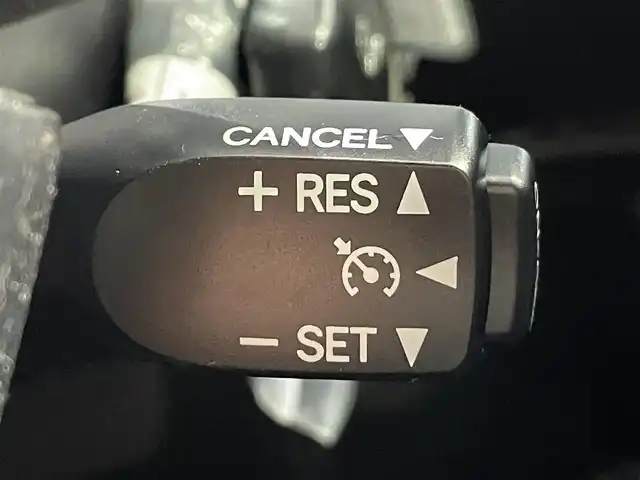 トヨタ シエンタ ハイブリッド G セーフティエディションⅡ 愛知県 2022(令4)年 1.6万km ホワイトパールクリスタルシャイン 純正9インチナビ/衝突軽減ブレーキ/両側電動スライドドア/ビルトインETC/シートヒーター/LEDヘッドライト/バックカメラ/クルーズコントロール/ドライブレコーダー/ステアリングヒーター/フルセグTV/Bluetooth/コーナーセンサー/レーンキープアシスト/オートハイビーム/プッシュスタート/スマートキー/CD/DVD再生/ミュージックサーバー/純正フロアマット/オートライト/禁煙車/後期モデル/ウィンカーミラー/電動格納ミラー/フォグランプ/ステアリングリモコン/横滑り防止装置/パーキングサポートブレーキ/先行車発進