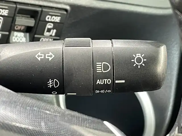 トヨタ シエンタ ハイブリッド G セーフティエディションⅡ 愛知県 2022(令4)年 1.6万km ホワイトパールクリスタルシャイン 純正9インチナビ/衝突軽減ブレーキ/両側電動スライドドア/ビルトインETC/シートヒーター/LEDヘッドライト/バックカメラ/クルーズコントロール/ドライブレコーダー/ステアリングヒーター/フルセグTV/Bluetooth/コーナーセンサー/レーンキープアシスト/オートハイビーム/プッシュスタート/スマートキー/CD/DVD再生/ミュージックサーバー/純正フロアマット/オートライト/禁煙車/後期モデル/ウィンカーミラー/電動格納ミラー/フォグランプ/ステアリングリモコン/横滑り防止装置/パーキングサポートブレーキ/先行車発進