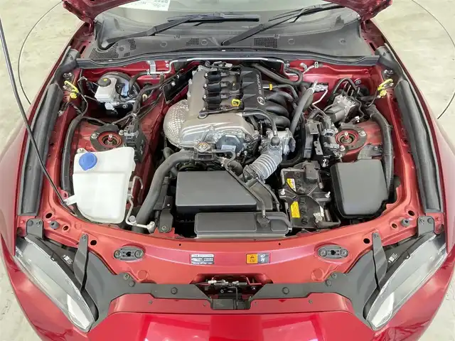 マツダ ロードスター 990S 千葉県 2022(令4)年 2.6万km ソウルレッドクリスタルM 禁煙車/マツダスピードエアロ/車高調/純正Rays製16インチAW/純正Brembo製ブレーキシステム/純正オーディオシステム/衝突軽減システム/・衝突軽減ブレーキ/・車線逸脱抑制機能/・斜線逸脱警報/・横滑り防止機能/・コーナーセンサー/ブラインドスポットモニター/オートライト/ヘッドライトLED/オートマチックハイビームアシスト/純正フロアマット/エンジンプッシュボタン/ETC
