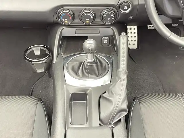 マツダ ロードスター 990S 千葉県 2022(令4)年 2.6万km ソウルレッドクリスタルM 禁煙車/マツダスピードエアロ/車高調/純正Rays製16インチAW/純正Brembo製ブレーキシステム/純正オーディオシステム/衝突軽減システム/・衝突軽減ブレーキ/・車線逸脱抑制機能/・斜線逸脱警報/・横滑り防止機能/・コーナーセンサー/ブラインドスポットモニター/オートライト/ヘッドライトLED/オートマチックハイビームアシスト/純正フロアマット/エンジンプッシュボタン/ETC