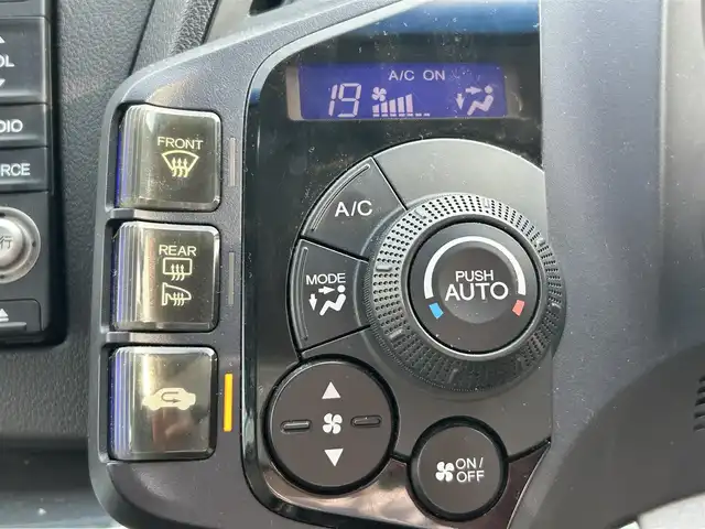ホンダ ＣＲ－Ｚ α 奈良県 2011(平23)年 11.1万km プレミアムホワイトパール 純正ナビ/(AM/FM/HDD/iPod/USB/ワンセグTV）/バックカメラ/クルーズコントロール/ビルトインETC/オートライト/革巻きステアリング/ステアリングスイッチ/横滑り防止装置/電格ウインカーミラー/フロアマット