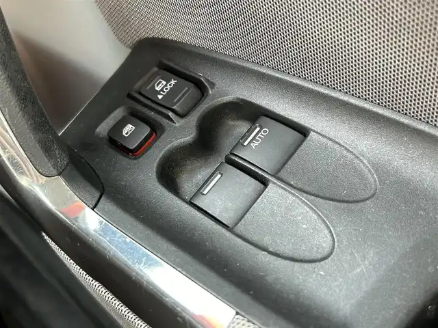 ホンダ ＣＲ－Ｚ α 奈良県 2011(平23)年 11.1万km プレミアムホワイトパール 純正ナビ/(AM/FM/HDD/iPod/USB/ワンセグTV）/バックカメラ/クルーズコントロール/ビルトインETC/オートライト/革巻きステアリング/ステアリングスイッチ/横滑り防止装置/電格ウインカーミラー/フロアマット