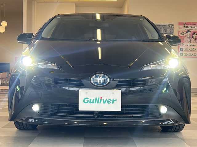 トヨタ プリウス A 岐阜県 2019(令1)年 7.8万km アティチュードブラックマイカ ワンオーナー/トヨタセーフティセンス/レーダークルーズコントロール/レーンキープ/オートマチックハイビーム/純正８インチナビ /フルセグTV/Bluetooth/バックカメラ/フロントカメラ/ドライブレコーダー/ヘッドアップディスプレイ/LEDヘッドライト/LEDフォグライト