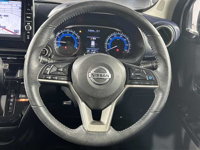日産 デイズ HWS G ターボ プロパイロットED 沖縄県 2019(令1)年 4.9万km ホワイトパール 禁煙車　/純正９インチナビ/【ＣＤ／ＤＶＤ／フルセグＴＶ／ＢＴ】　/バックカメラ/全方位カメラ　/ドライブレコーダー　/ＥＴＣ　/衝突被害軽減システム　/レーンキープアシスト　/前後コーナーセンサー　/オートマチックハイビーム/レーダークルーズコントロール　/ＬＥＤヘッドライト　/オートライト/革調シートカバー/純正フロアマット