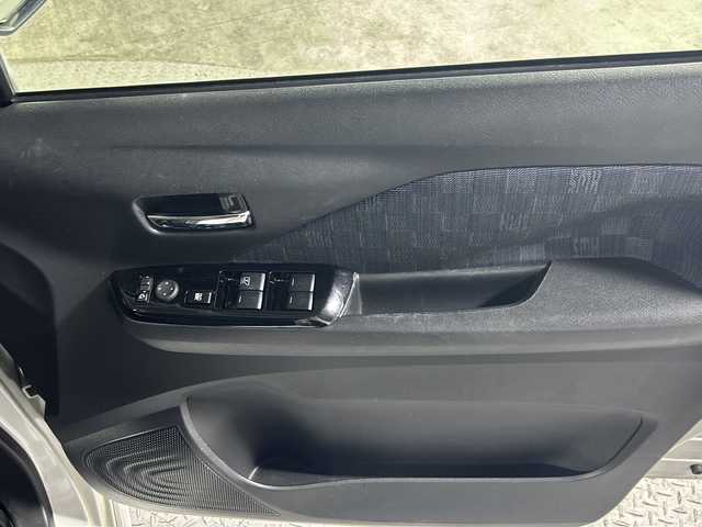 日産 デイズ HWS G ターボ プロパイロットED 沖縄県 2019(令1)年 4.9万km ホワイトパール 禁煙車　/純正９インチナビ/【ＣＤ／ＤＶＤ／フルセグＴＶ／ＢＴ】　/バックカメラ/全方位カメラ　/ドライブレコーダー　/ＥＴＣ　/衝突被害軽減システム　/レーンキープアシスト　/前後コーナーセンサー　/オートマチックハイビーム/レーダークルーズコントロール　/ＬＥＤヘッドライト　/オートライト/革調シートカバー/純正フロアマット