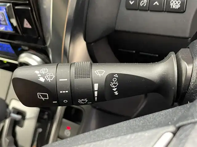 トヨタ アルファード S 滋賀県 2022(令4)年 3.3万km ブラック アルパイン製ナビ/フルセグTV・Bluetooth・HDMI・USB/アルパイン製フリップダウンモニター/デジタルインナーミラー/ドライブレコーダー/ETC/両側パワースライド/電動パーキングブレーキ/追従クルーズコントロール/後部座席オットマン/横滑り防止機能/車線逸脱警報機能/オートハイビーム/ステアリングリモコン/革巻きステアリング/オートエアコン/純正18インチアルミホイール