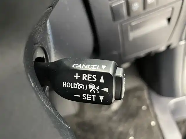トヨタ アルファード S 滋賀県 2022(令4)年 3.3万km ブラック アルパイン製ナビ/フルセグTV・Bluetooth・HDMI・USB/アルパイン製フリップダウンモニター/デジタルインナーミラー/ドライブレコーダー/ETC/両側パワースライド/電動パーキングブレーキ/追従クルーズコントロール/後部座席オットマン/横滑り防止機能/車線逸脱警報機能/オートハイビーム/ステアリングリモコン/革巻きステアリング/オートエアコン/純正18インチアルミホイール