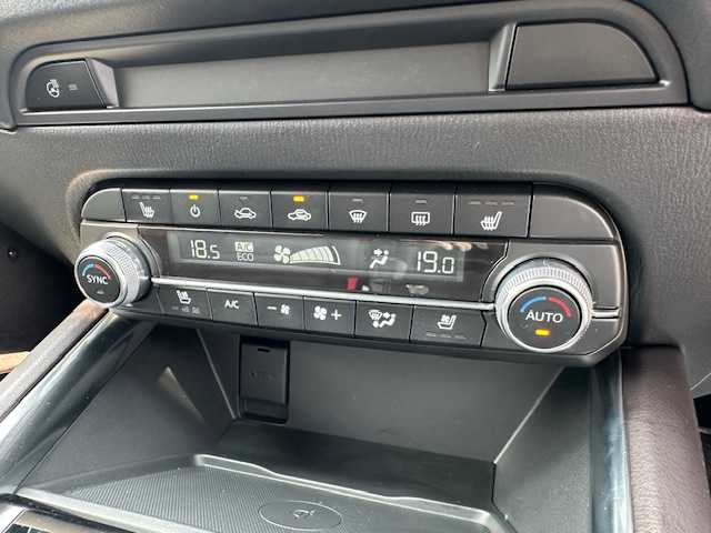 マツダ ＣＸ－５ 大阪府 2022(令4)年 2.9万km スノーフレイクホワイトパールマイカ 純正12インチSDナビ（Bluetooth接続/USB接続）/全方位カメラ/バックカメラ/BSM/衝突被害軽減システム/レーンキープアシスト/横滑り防止装置/ダウンヒルアシストコントロール/コーナーセンサー（前後）/シートヒーター（D/N席）/エアシーター（D/N席）/ETC/純正ドライブレコーダー（C9K7 V6 580）/ステアリングヒーター/ターボ/ルーフレール/純正AW（19インチ）/純正フロアマット/純正LEＤライト/純正DVDプレイヤー/スペアキー/取扱説明書