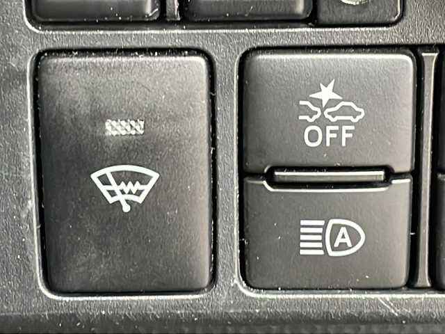 トヨタ ルーミー カスタムG 福井県 2019(令1)年 3.1万km レーザーブルークリスタルシャイン ・４WD/・禁煙車/・寒冷地仕様/・ワンオーナー/・純正SDナビ/BT/CD/DVD/SD/フルセグ/・両側電動スライドドア/・前席シートヒーター/・バックカメラ/・前後コーナーセンサー/・前後ドライブレコーダー/・誤発進抑制機能/・車線逸脱警報機能/・クルーズコントロール/・オートマチックハイビーム/・オートライト/・リアヒーター/・ワイパーデアイサー/・電格ミラー/・プッシュスタート/・シートバックテーブル/・スペアキー1本/・保証書