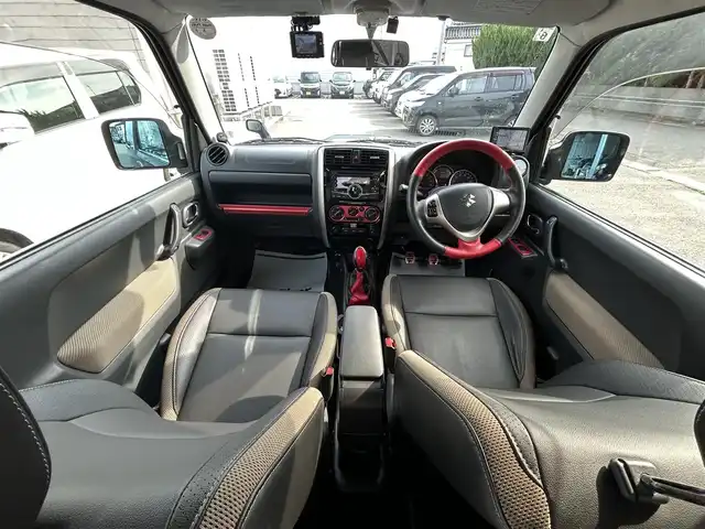 スズキ ジムニー ランドベンチャー 山形県 2017(平29)年 4.4万km ブルーイッシュブラックパール3 4WD/5速マニュアル/社外サス（純正有り）/社外マフラー（純正有り）/前後ドライブレコーダー/追加ブーストメーター/社外LEDテールランプ/レザーシート/リモコンキー/ヒートヒータ（D）/ETC/フォグランプ/純正16インチアルミホイール/アルミ付きスタッドレス有り/保証書、取扱説明書