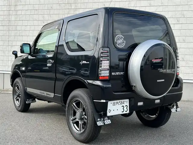 スズキ ジムニー ランドベンチャー 山形県 2017(平29)年 4.4万km ブルーイッシュブラックパール3 4WD/5速マニュアル/社外サス（純正有り）/社外マフラー（純正有り）/前後ドライブレコーダー/追加ブーストメーター/社外LEDテールランプ/レザーシート/リモコンキー/ヒートヒータ（D）/ETC/フォグランプ/純正16インチアルミホイール/アルミ付きスタッドレス有り/保証書、取扱説明書