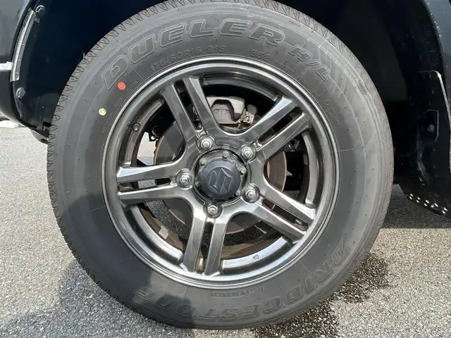 スズキ ジムニー ランドベンチャー 山形県 2017(平29)年 4.4万km ブルーイッシュブラックパール3 4WD/5速マニュアル/社外サス（純正有り）/社外マフラー（純正有り）/前後ドライブレコーダー/追加ブーストメーター/社外LEDテールランプ/レザーシート/リモコンキー/ヒートヒータ（D）/ETC/フォグランプ/純正16インチアルミホイール/アルミ付きスタッドレス有り/保証書、取扱説明書