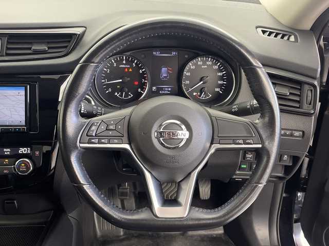 日産 エクストレイル 20X 愛知県 2018(平30)年 6.3万km ダイヤモンドブラック 社外ナビ（AVIC-RZ711）/・フルセグ/・Ｂｌｕｅｔｏｏｔｈ接続/・ＣＤ／ＤＶＤ再生/アラウンドビューモニター/アルパイン製後席モニター/ＥＴＣ/インテリジェントルームミラー/前方ドライブレコーダー/前後コーナーセンサー/エマージェンシーブレーキ/レーンキープアシスト/LEDオートライト/カブロンシート/ドアミラーヒーター/ステアリングヒーター