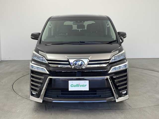 トヨタ ヴェルファイア Z Gエディション 兵庫県 2018(平30)年 2.3万km バーニングブラッククリスタルシャインガラスフレーク ・純正9インチナビ/CD/DVD/SD/BT/TV/・バックカメラ/・トヨタセーフティセンス/・レーントレーシングアシスト/・クリアランスソナー/・プロアクティブドライビングアシスト/・ロードサインアシスト/・先行車発進告知/・オートマチックハイビーム/・レーダークルーズコントロール/・両側パワースライドドア/・パワーバックドア/・ステアリングヒーター/・前席シートヒーター/・前席シートベンチレーション/・メモリー機能付きパワーシート/・２列目エグゼクティブシート/・革シート/・オットマンシート/・nanoe/・３眼LEDオートライト/・LEDフォグランプ/・シーケンシャルウィンカー/・純正ビルトインETC/・スマートキー