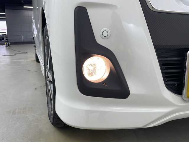 日産 デイズ ルークス ハイウェイスター Gターボ 埼玉県 2019(令1)年 1.9万km ホワイトパール 純正ナビ（MM318D-W）/（Ｂｌｕｅｔｏｏｔｈ・ＣＤ・ＤＶＤ・ＡＭ・ＦＭ）/前方ドライブレコーダー　/全方位カメラ/ＥＴＣ/両側パワースライドドア/クルーズコントロール/アラウンドビューモニター/ロールサンシェード/前後コーナーセンサー/レーンキープアシスト/横滑り防止装置/衝突軽減ブレーキ/LEDヘッドライト/オートハイビーム/純正アルミホイール/純正フロアマット/スマートキー