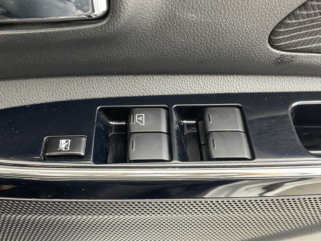 日産 デイズ ルークス ハイウェイスター Gターボ 埼玉県 2019(令1)年 1.9万km ホワイトパール 純正ナビ（MM318D-W）/（Ｂｌｕｅｔｏｏｔｈ・ＣＤ・ＤＶＤ・ＡＭ・ＦＭ）/前方ドライブレコーダー　/全方位カメラ/ＥＴＣ/両側パワースライドドア/クルーズコントロール/アラウンドビューモニター/ロールサンシェード/前後コーナーセンサー/レーンキープアシスト/横滑り防止装置/衝突軽減ブレーキ/LEDヘッドライト/オートハイビーム/純正アルミホイール/純正フロアマット/スマートキー